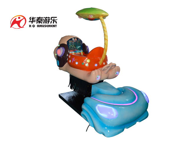旋轉(zhuǎn)飛狗搖擺機        