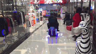 湖北宜昌夷陵區(qū)夷夢(mèng)源購(gòu)物廣場(chǎng).gif