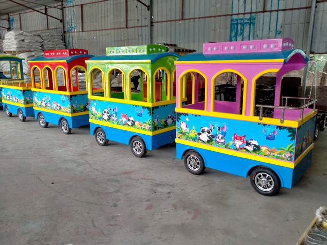 小火車游樂(lè)設(shè)備